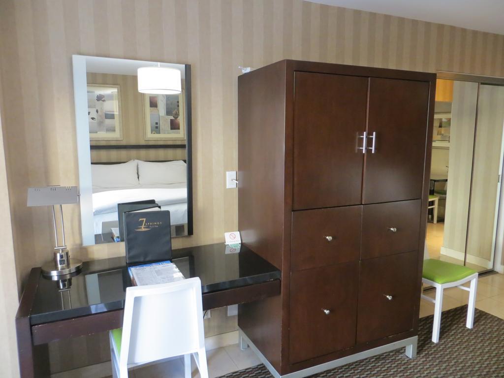 7 Springs Inn & Suites Palm Springs Luaran gambar