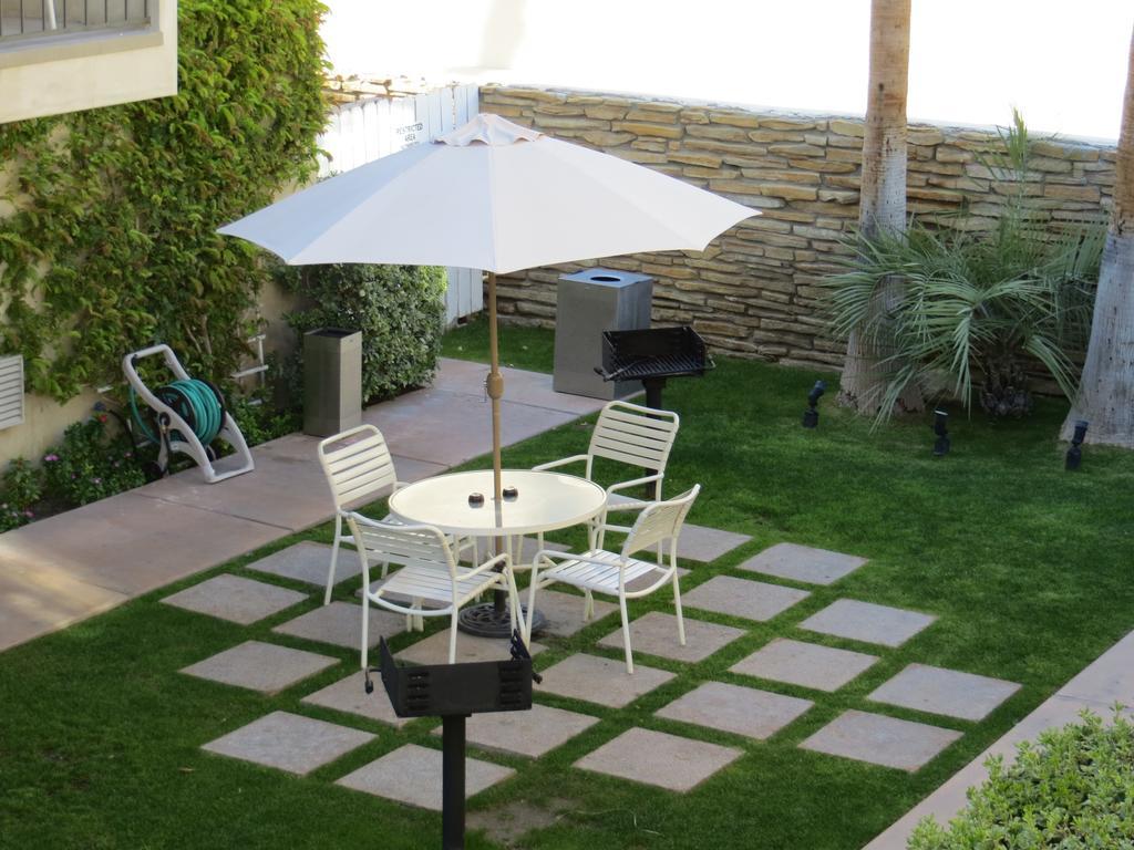 7 Springs Inn & Suites Palm Springs Luaran gambar